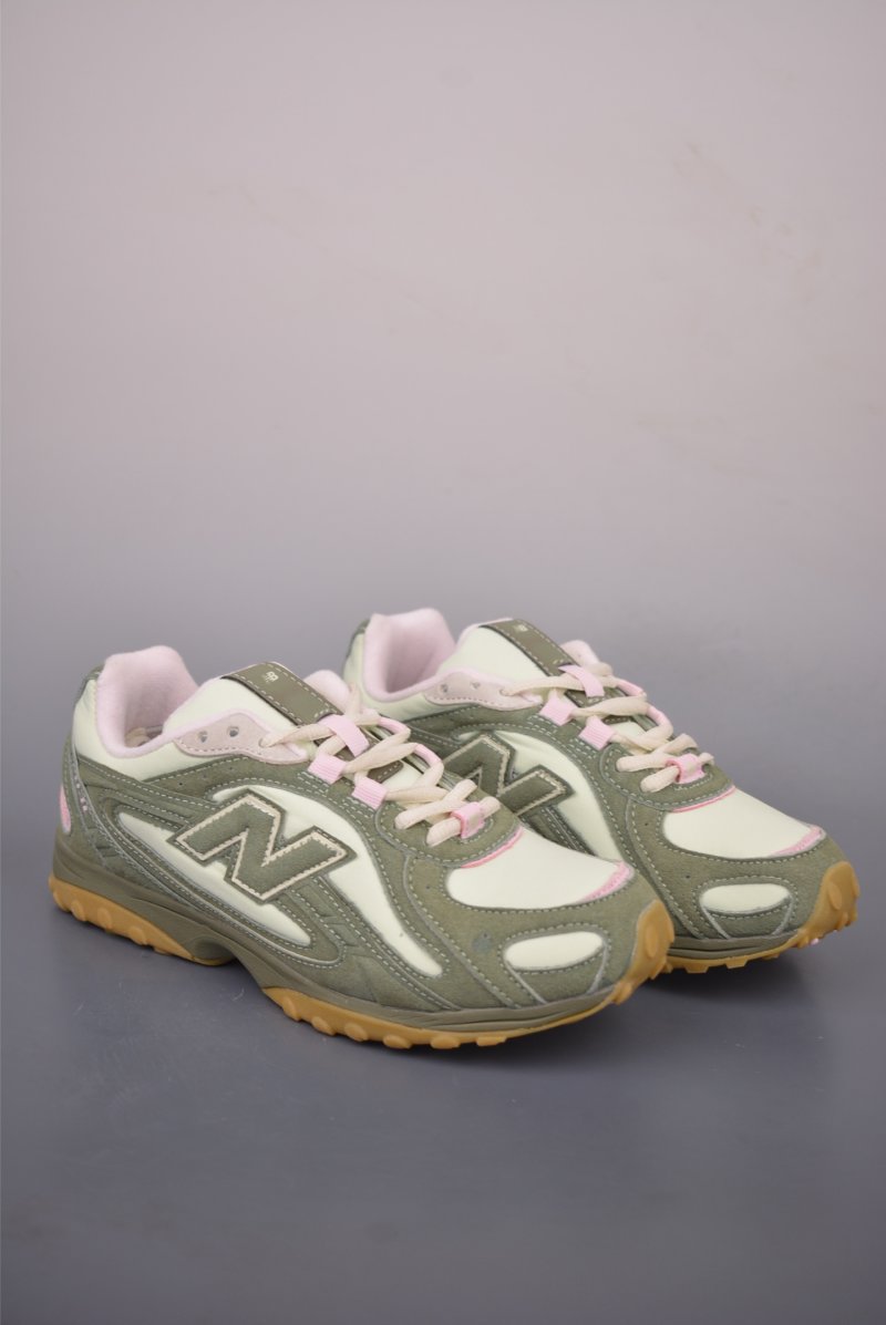 New Balance 204L