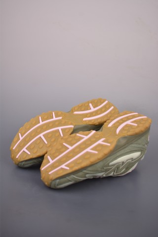 New Balance 204L view 3
