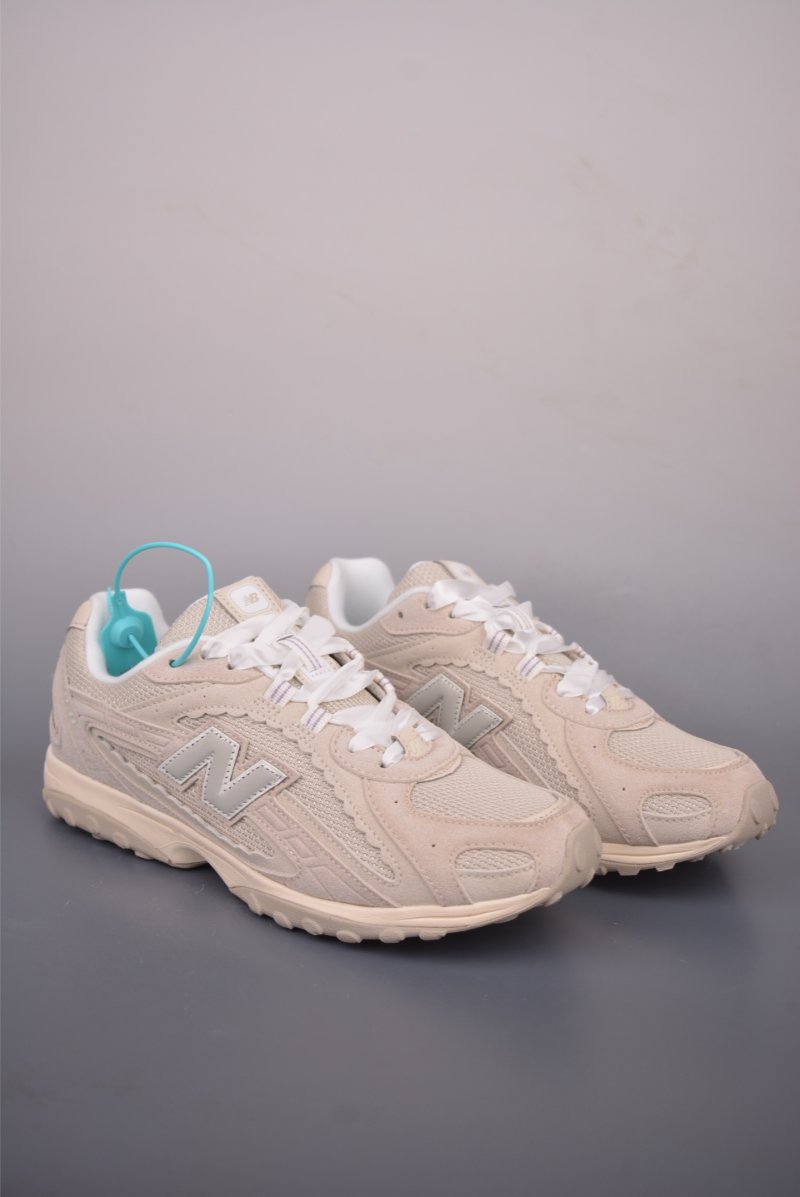 New Balance 204L