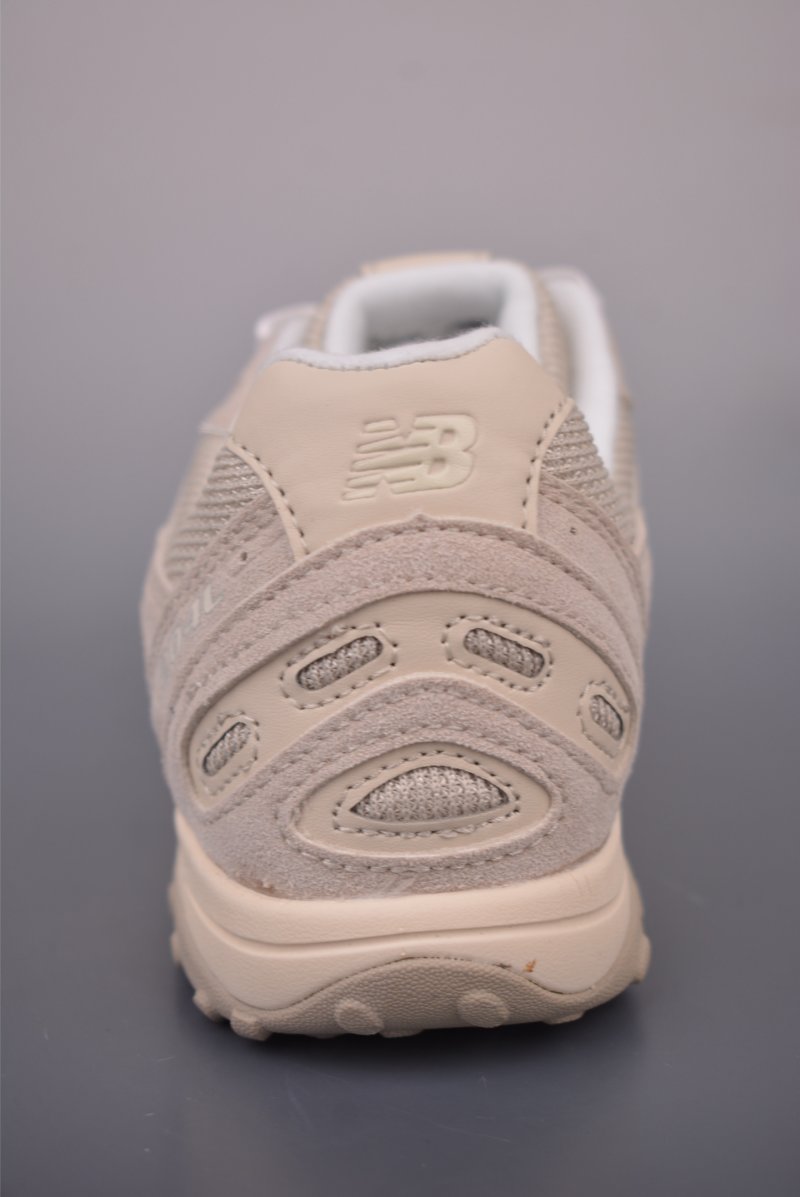 New Balance 204L view