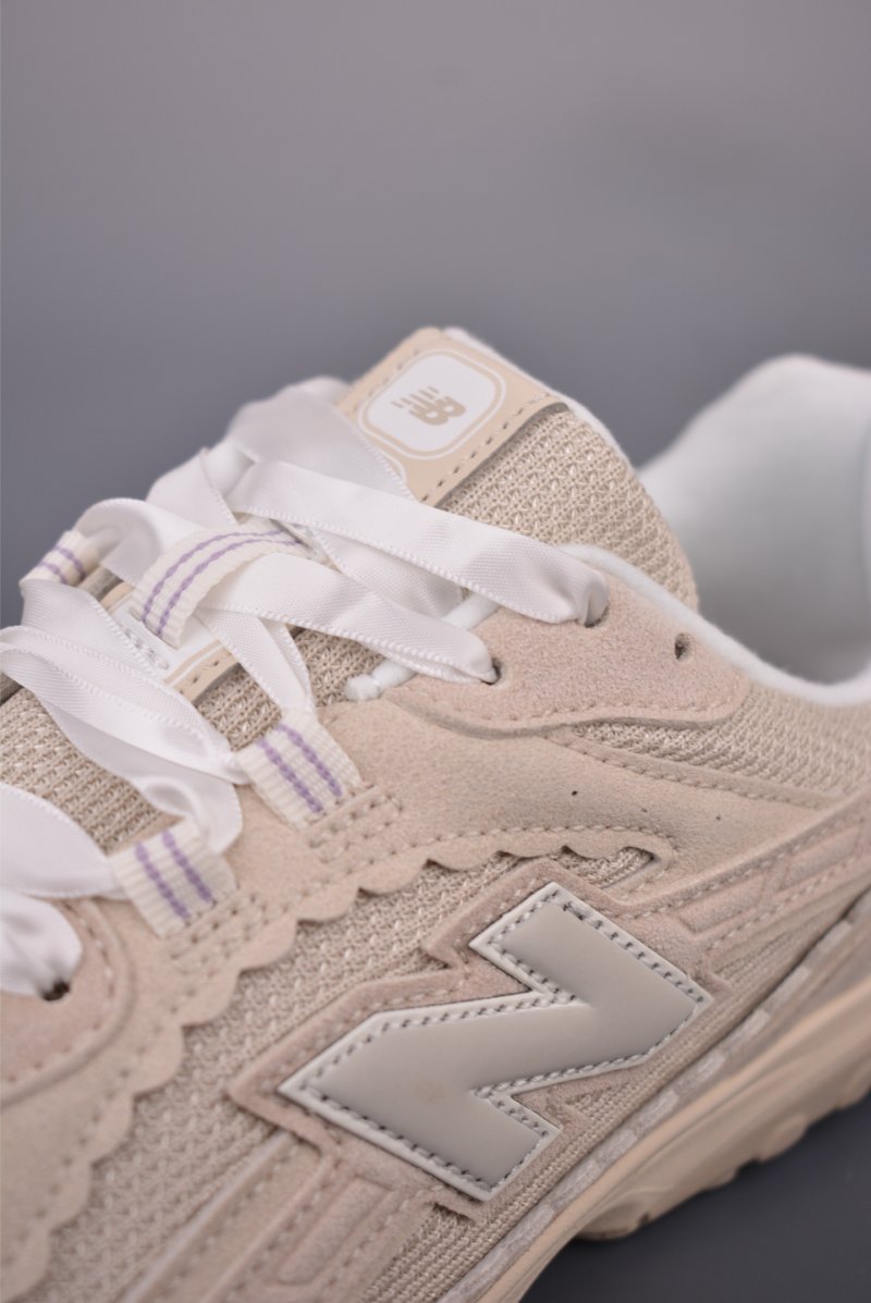 New Balance 204L view