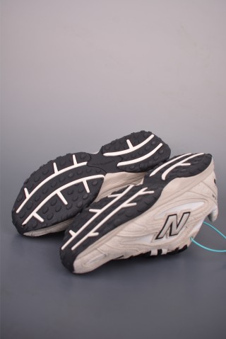 New Balance 204 view 3