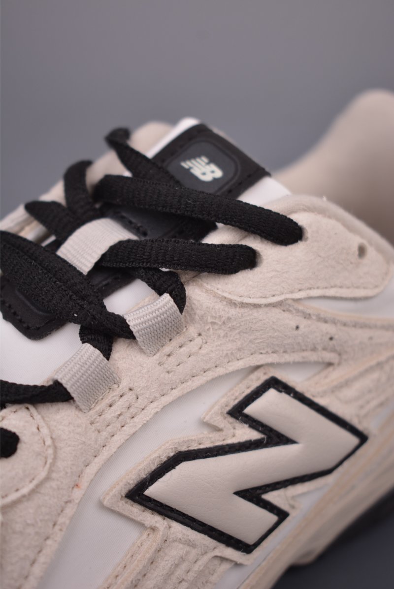 New Balance 204 view