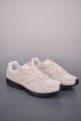 New Balance 204