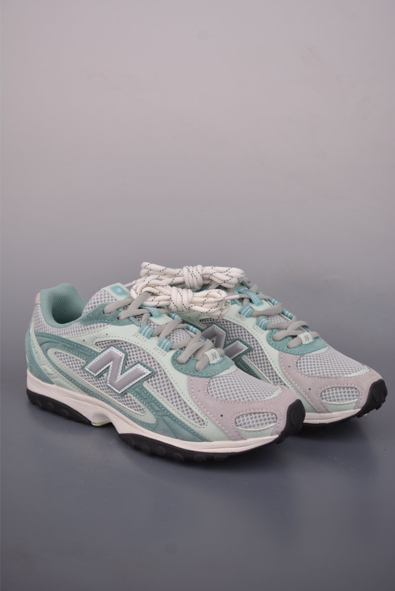 New Balance 204