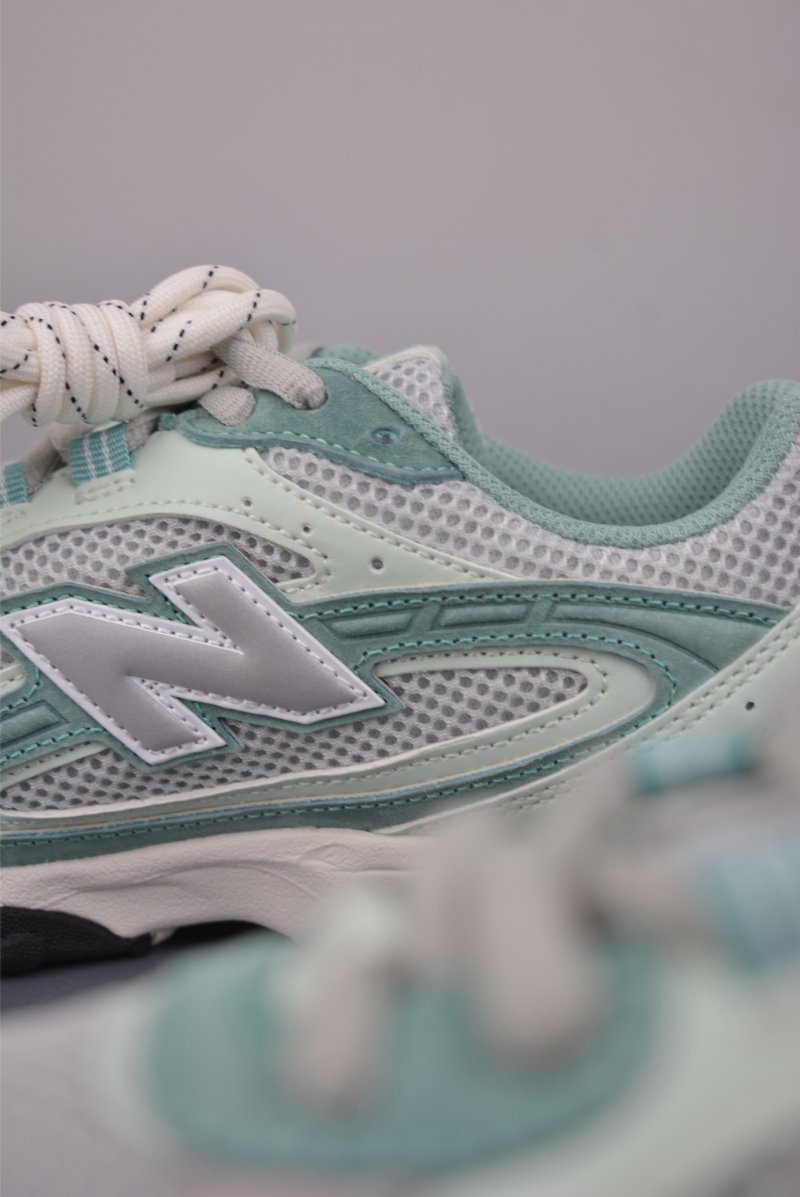 New Balance 204 view