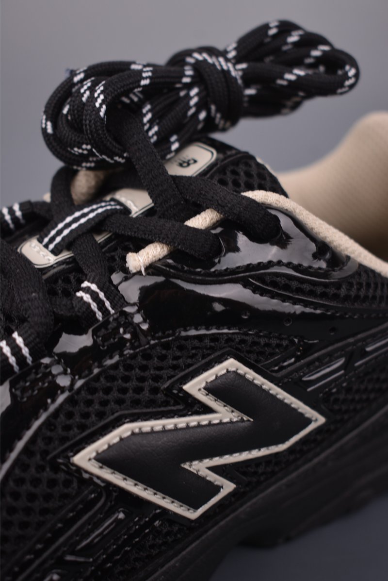 New Balance 204 view