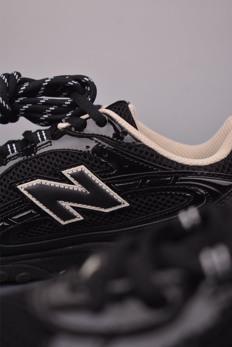 New Balance 204 view