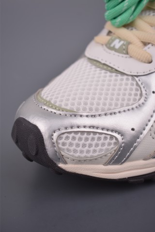 New Balance 204 view 6