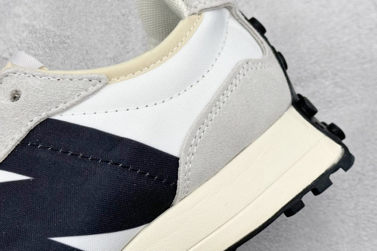 New Balance 327 view