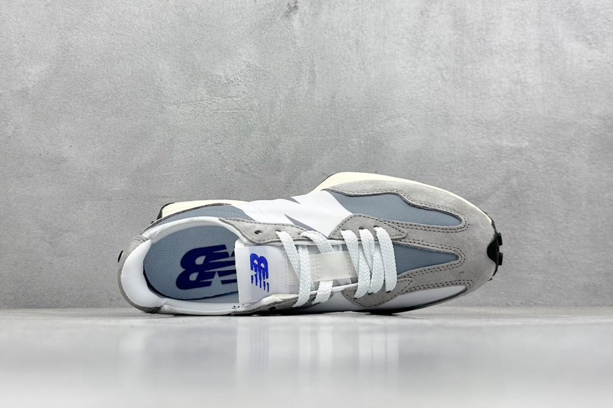 New Balance 327 view