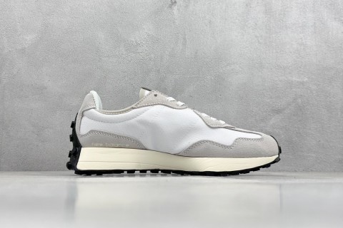 New Balance 327 view 2