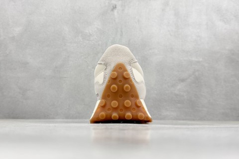 New Balance 327 view 6