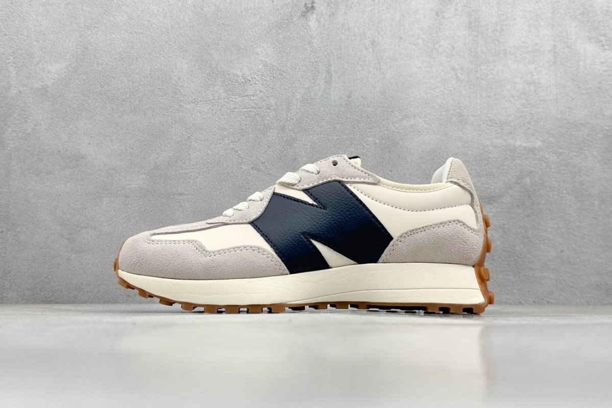 New Balance 327