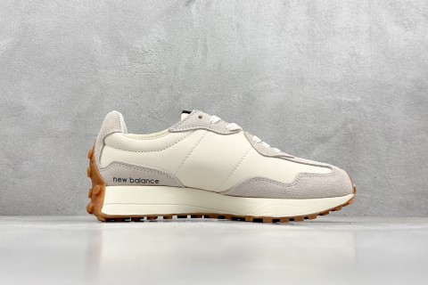 New Balance 327 view 2