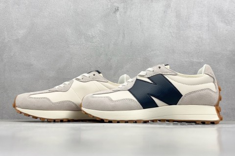 New Balance 327 view 5