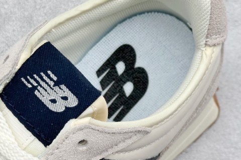 New Balance 327 view 8