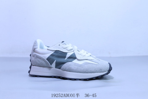 New Balance 327 view 1