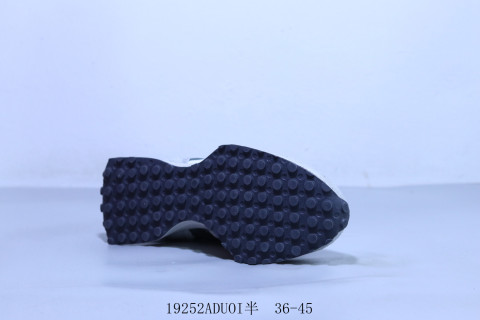 New Balance 327 view 4