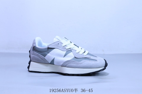 New Balance 327 view 1