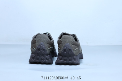 New Balance 327 view 3