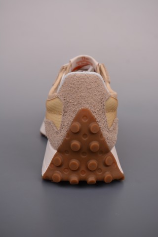 New Balance 327 view 4
