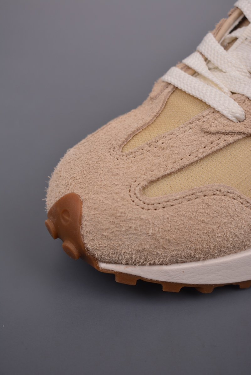 New Balance 327 view