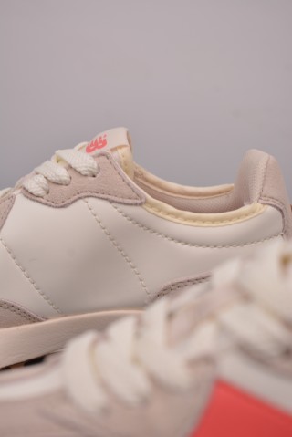 New Balance 327 view 8