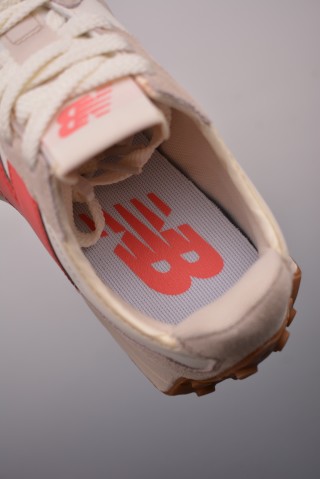 New Balance 327 view 9