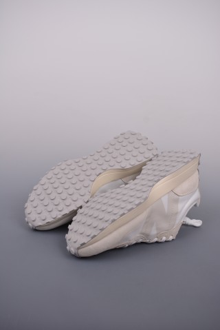 New Balance 327 view 3