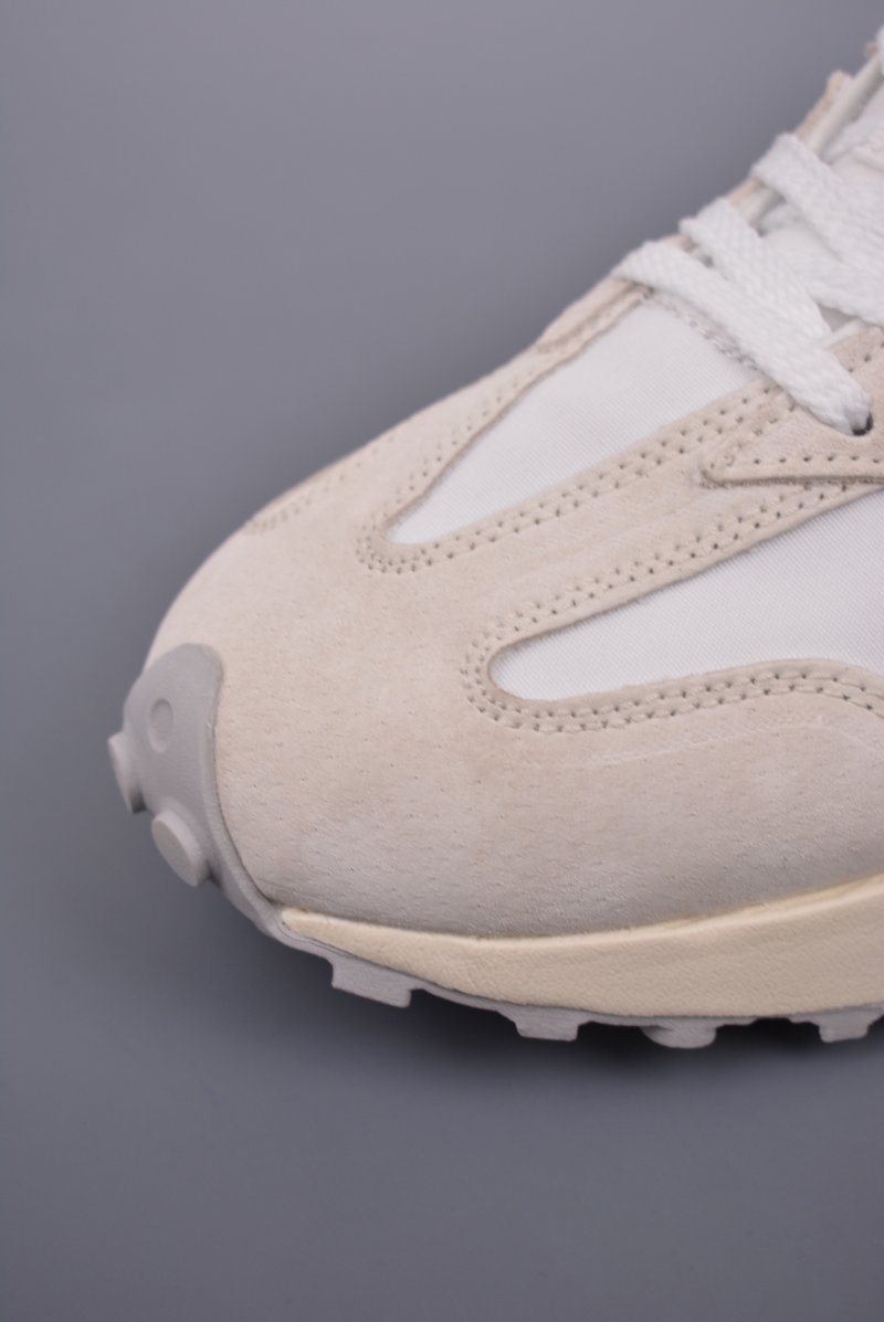 New Balance 327 view