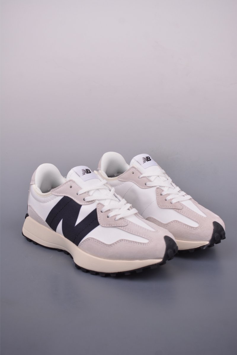 New Balance 327
