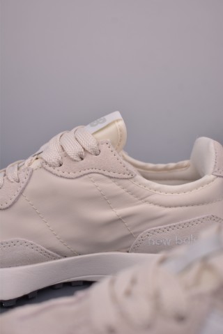 New Balance 327 view 8