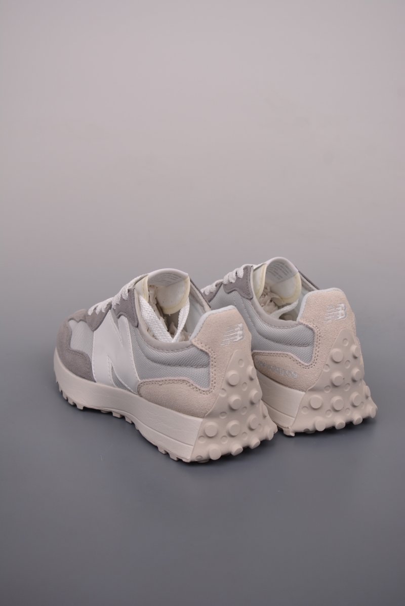 New Balance 327 view