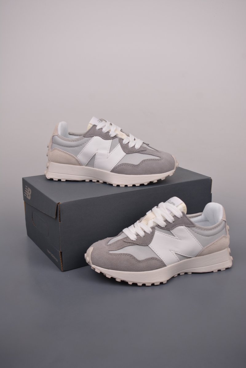 New Balance 327 view