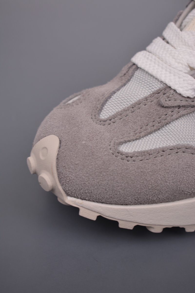 New Balance 327 view