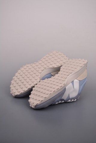 New Balance 327 view 3