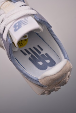 New Balance 327 view 9