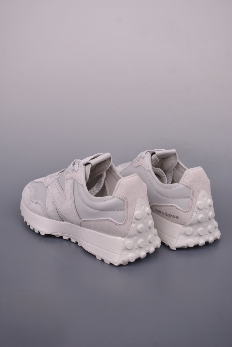 New Balance 327 view