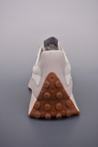 New Balance 327 view 4