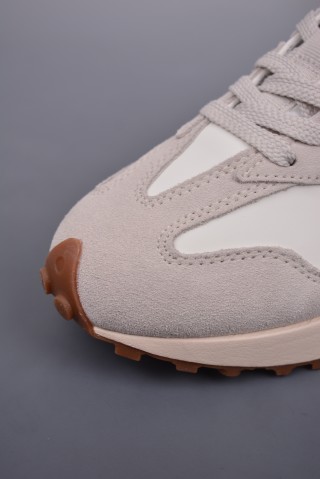 New Balance 327 view 6
