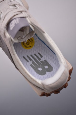 New Balance 327 view 9