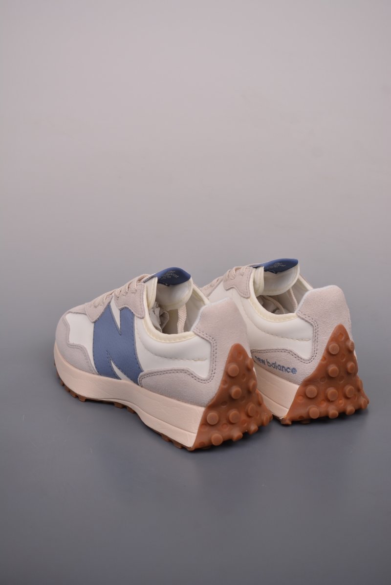 New Balance 327 view