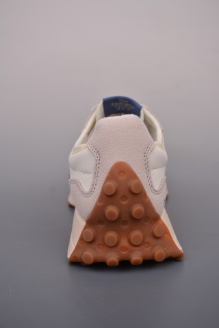 New Balance 327 view 4