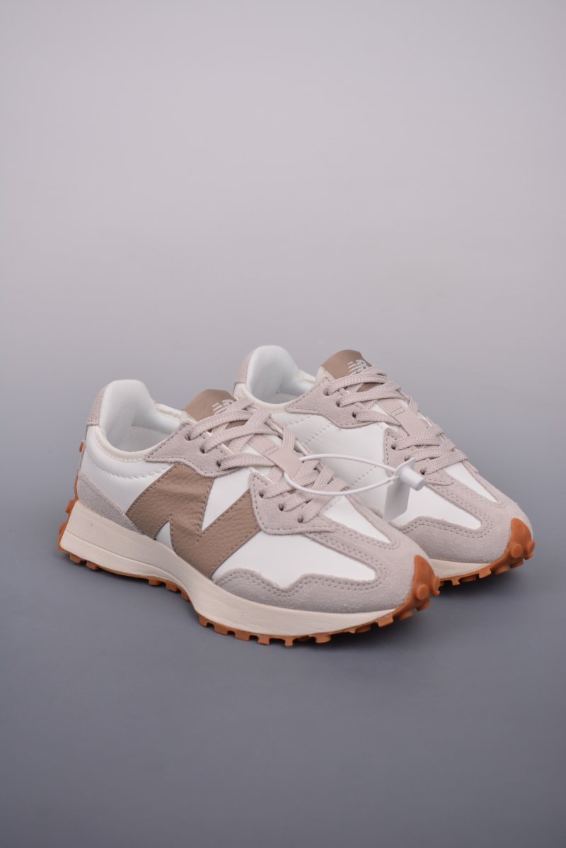 New Balance 327