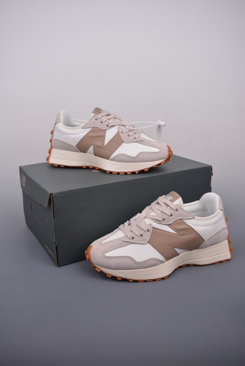New Balance 327 view