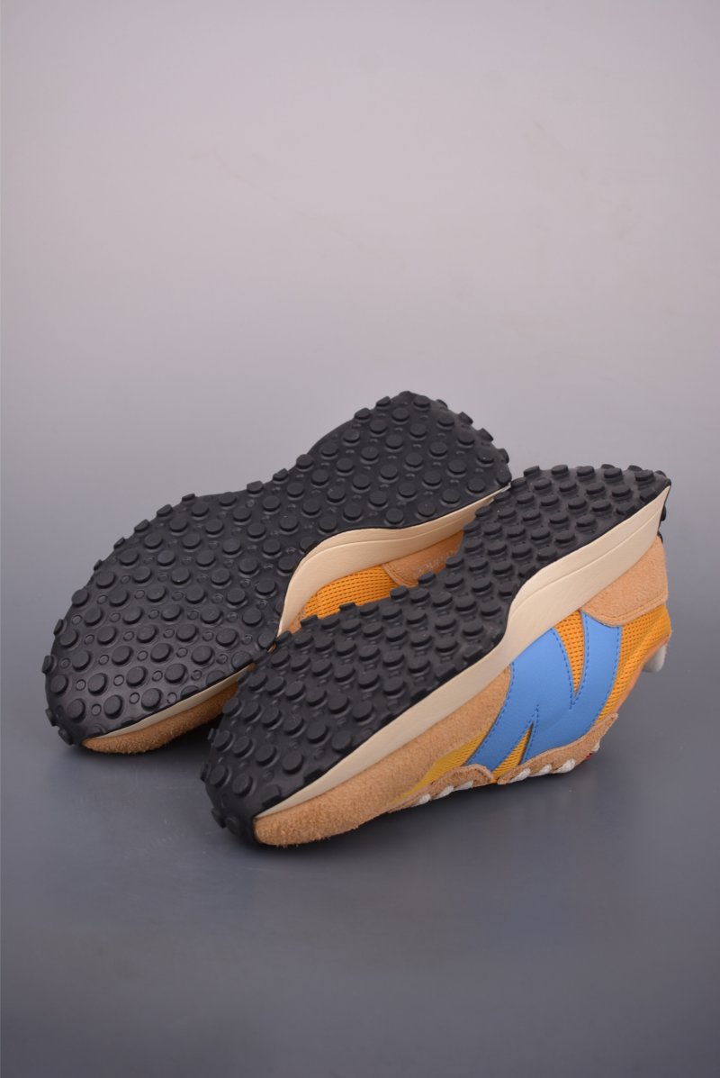 New Balance 327 view