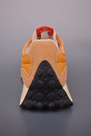 New Balance 327 view 4