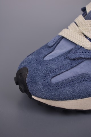New Balance 327 view 6
