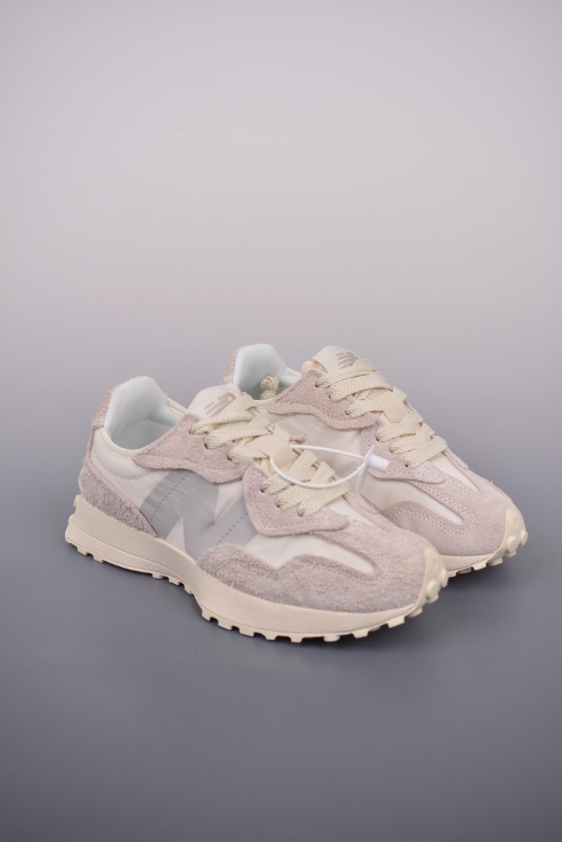 New Balance 327
